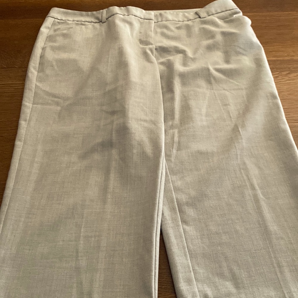 Daisy Fuentes size 16 dress capris